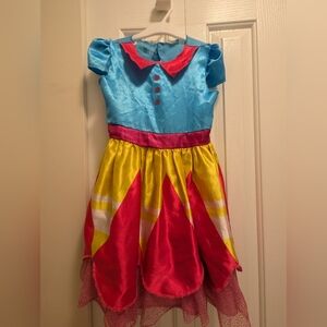 4-6? Sunny day costume